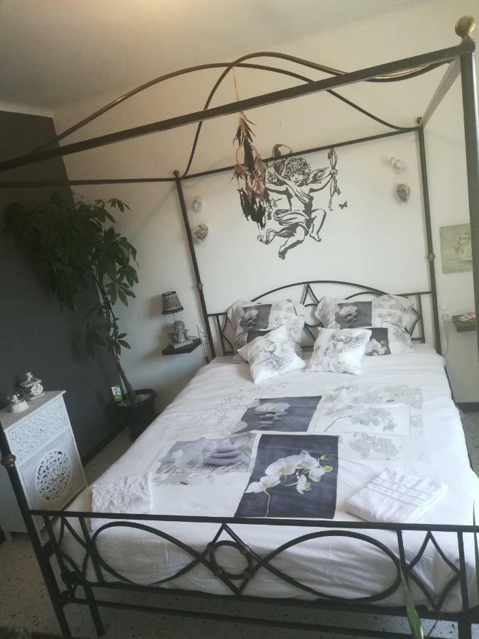 Chez Chris Et Greg Appartement Uchaud Buitenkant foto